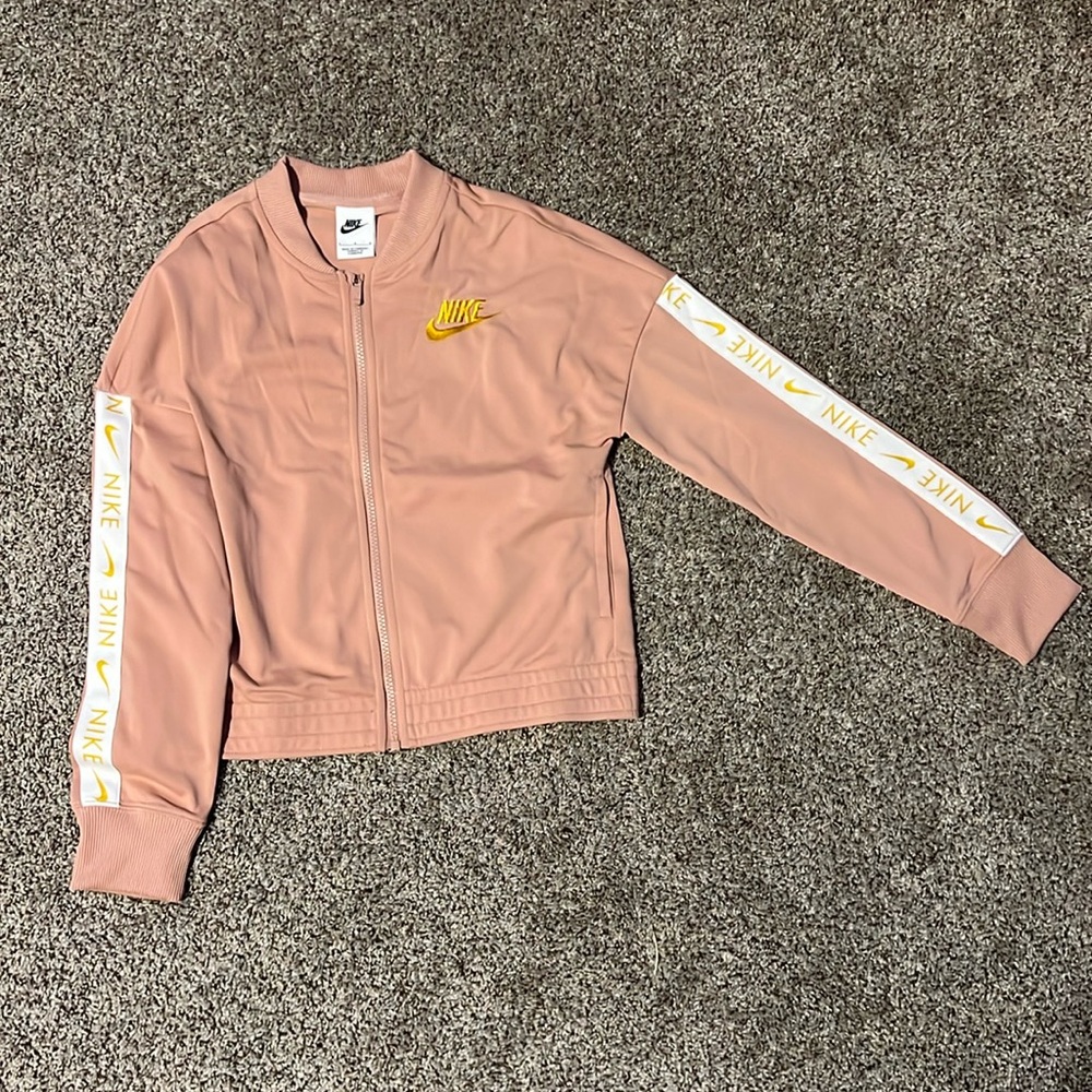 VGUC Nike zip up. Size girls Large